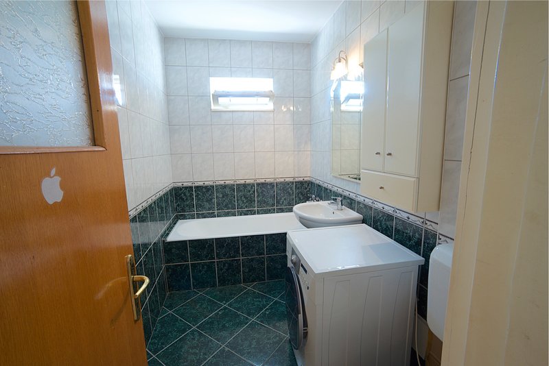 Drumul Taberei, Favorit Afi proprietar 2 cam 80mp bloc special E